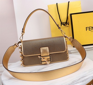 Fendi Handbags 528